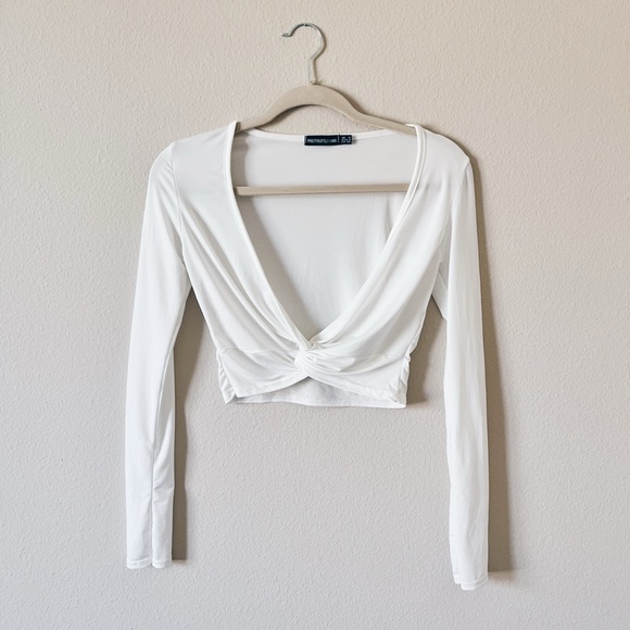 PrettyLittleThing Tops - deleting 4/1 💗 PLT White Long Sleeve Crop Top Size 4